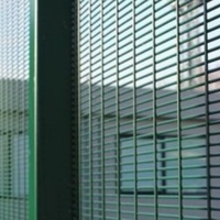 Valla de malla anti-escalada 358 |   Cerca Perimetral de Alta Seguridad con Alambre de 4 mm