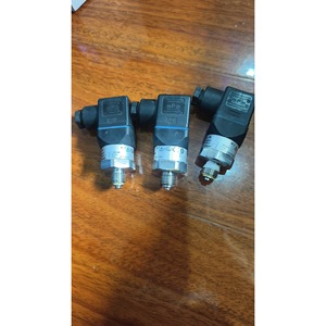 Capteur de pression WiKA 0,1 Mpa Abs 4-20 mA 8-30 V IP65 Fabriqué en Allemagne - Product Image 3