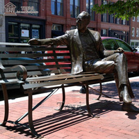 Escultura de Bronce Moderna de un Hombre Sentado en un Banco Leyendo, Estilo Urbano, Personalizada