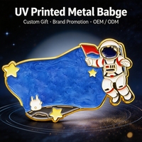 Pin Metálico Personalizado con Impresión UV, Diseño de Astronauta Espacial, Marco Dorado, para Regalo Promocional de Marca con Luna, Conejo y Estrellas