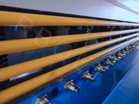 Cisaille hydraulique, adaptée pour la découpe de tôles métalliques jusqu'à 6*4000 mm de longueur, avec une cisaille à gorge profonde.