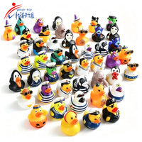Mini canard en caoutchouc Jeep Ducking 3cm 5cm, styles variés, petits canards flottants, vente en gros, souvenir, décoration intérieure de voiture, jouet