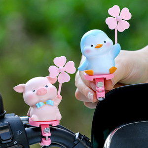 Décoration de moulin à vent cochon mignon pour guidon de vélo électrique, accessoire léger en résine rose girly pour cruiser - Product Image 1