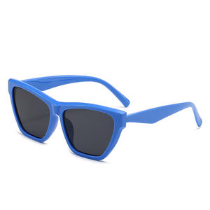 Fourniture de prix de gros Style européen rétro <span class=keywords><strong>Uv</strong></span> <span class=keywords><strong>400</strong></span> Logo personnalisé femmes mode cadre carré lunettes de soleil lunettes de soleil yeux de chat - Product Image 5