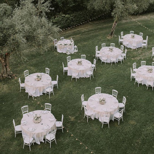 Mesa Redonda Plegable Blanca de Plástico de 152cm (6ft) para Banquetes, Bodas, Eventos, Fiestas y Restaurantes - Product Image 5