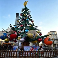 Carrousel géant lumineux LED pour arbre de Noël rotatif, attraction de marché de Noël extérieur et parc d'attractions