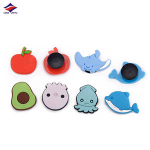 Longzhiyu – breloque de chaussure personnalisée de 15 ans, nouvelle tendance, bouchon de liège, PVC souple pour enfant, décorations personnalisées, Logo, Style <span class=keywords><strong>2022</strong></span> - Product Image 1