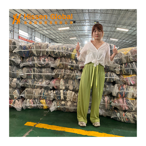 โรงงานขายตรง ลดล้างสต็อก รองเท้าผู้หญิงแบรนด์หรู มือสอง ขายส่ง รองเท้าผ้าใบ - Product Image 3
