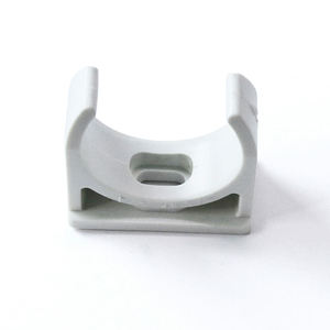 แคลมป์รัดท่อไฟฟ้า PVC ทนไฟ สำหรับท่อขนาด 1 นิ้ว ผลิตในเวียดนาม มาตรฐาน BS EN 4706 ISO 9001 - Product Image 2