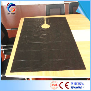 Delantal de plástico PE desechable impermeable hecho en China para cortar el cabello - Product Image 6