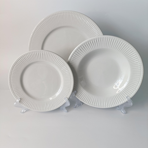 <span class=keywords><strong>Service</strong></span> de vaisselle en <span class=keywords><strong>porcelaine</strong></span> blanche au design de <span class=keywords><strong>luxe</strong></span> en relief de qualité supérieure <span class=keywords><strong>service</strong></span> en faïence élégant pour les réunions de famille dîners - Product Image 1