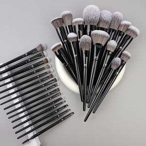 Set di 30 Pennelli da Trucco Professionali di Alta Qualità con Setole Sintetiche, Etichetta Privata, Custodia in Legno Nera con Cerniera, Multiuso, Lussuosi - Product Image 6