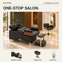 Fauteuil de lavage de cheveux avec bac à eau foncé, siège rembourré, repose-pieds séparé et panneaux en bois pour salon de coiffure OEM ODM