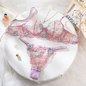 Haute qualité dames <span class=keywords><strong>soutien</strong></span>-<span class=keywords><strong>gorge</strong></span> et string ensemble nouveau Design <span class=keywords><strong>dentelle</strong></span> brodé fleur Lingerie Sexy vêtements avec broderie décoration - Product Image 6