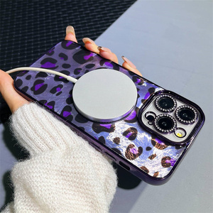 Fundas con estampado de leopardo de moda callejera Para Celular fundas de teléfono móvil magnéticas de diamante para iPhone 16 plus - Product Image 3