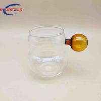 Tasse à eau en verre en forme de gourde en borosilicate transparent résistant à la chaleur sur mesure avec poignée à boule creuse