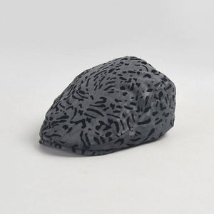 หมวกเบเร่ต์ลายเสือดาวแฟชั่นเรโทรใหม่ล่าสุดปี 2024 สำหรับผู้หญิง สาวๆ ฤดูใบไม้ร่วง ฤดูหนาว หมวกกำมะหยี่ทรงแบนแบบไม่ซ้ำใคร - Product Image 6