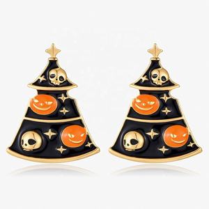 Boucles d'oreilles pendantes fantaisie Halloween tendance style européen et américain, avec motifs fantôme, citrouille et papillon, accessoires - Product Image 1