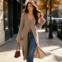 Cardigan long en maille à manches évasées pour femme, col en V, simple boutonnage, coupe ajustée, style maxi, en maille côtelée douce, pour l'automne