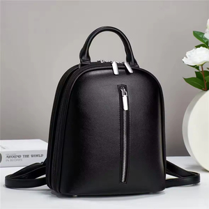 Mochila Minimalista Moderna para Mujer, Ligera, Impermeable y Espaciosa para la Universidad, el Trabajo o Salidas de Fin de Semana - Product Image 6