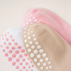 Calcetines deportivos antideslizantes de algodón con lazo y volantes para mujer, para fitness y trampolín - Product Image 6