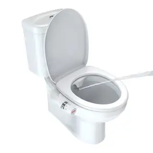 Musulmano goditi lo spray per bidet pulito EB5600