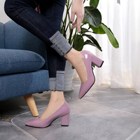 Vente en gros de talons hauts tendance 2024, vente en gros de talons pour femmes de couleur unie de style africain pour femmes