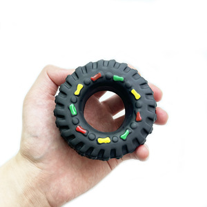 Jouet interactif écologique indestructible de haute qualité pour animaux de compagnie résistance aux morsures forme de <span class=keywords><strong>pneu</strong></span> jouet à mâcher grinçant - Product Image 4