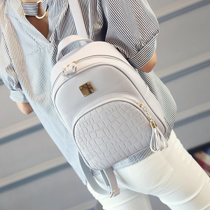 Mochila con logotipo de marca personalizada al por mayor con diseño de escamas en 4 colores, bonitos bolsos universitarios a la moda, mochila gris de piel sintética - Product Image 1