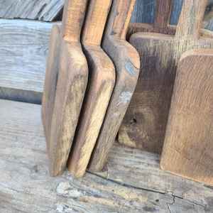 Planche à découper en bois naturel, fabriquée à partir de bois d'acacia et de bois de manguier, offrant une durabilité et une sensibilité écologique - Product Image 5