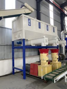 Nouvelle machine à granulés d'aliments pour animaux pour moutons, vaches, porcs, poulets, à haute efficacité, faible <span class=keywords><strong>consommation</strong></span> d'énergie, capacité de 1T/H - Product Image 2