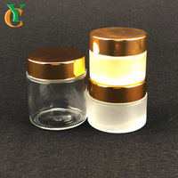 Pot en verre de crème plate de 20ml 50ml 100ml avec couvercle en or et argent et couvercle hermétique pour crème de soin de la peau contenant une bouteille cosmétique blanche transparente