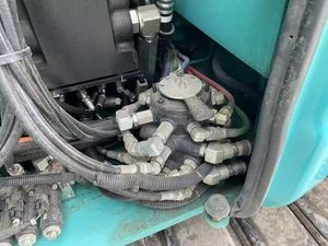 รถขุดไฮดรอลิก Kobelco SK75 มือสอง สภาพ 90% พร้อมมอเตอร์ปั๊ม  สำหรับตรวจสอบผ่านวิดีโอ เหมาะสำหรับงานก่อสร้าง - Product Image 6