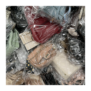 Großhandel Ukay Tasche Premium Box Gebrauchte Taschen Ballen Taschen Damen Handtasche Second Hand Direct Supplier - Product Image 5