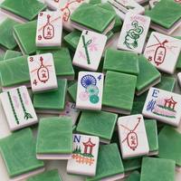 Jeu de Mahjong Américain Vert Pliable de Luxe Moderne en Acrylique à 3 Couches avec Joker Unique pour les Réunions entre Amis