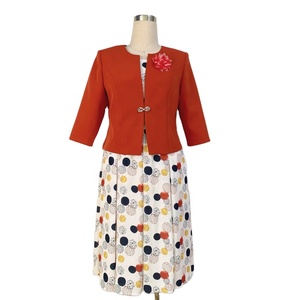 Trajes de Diseñador para Mujer Disponibles en Stock, Ideales para la Iglesia - Product Image 2