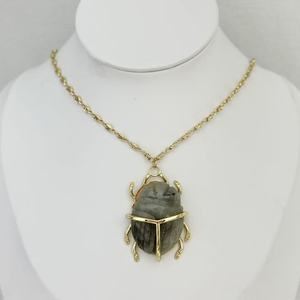 Doğal Kristal Renkli Böcek Şeklinde Kolye Ucu, Yüzük İçin Böcek Şekli Kuvars Taşlı Şık Kolye Kadınlar ve Erkekler İçin - Product Image 2