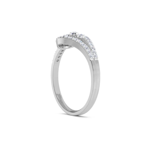 Bague en diamant de taille marquise cultivé en laboratoire élégante pour femmes, conçue pour capturer la pure brillance avec un style luxueux et intemporel - Product Image 2