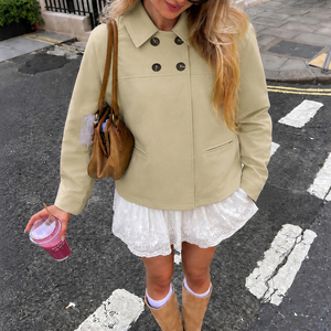 Veste à double boutonnage pour femme avec revers cranté, blazer uni à ourlet trapèze avec col classique, manteau décontracté de style streetwear britannique pour le bureau - Product Image 3
