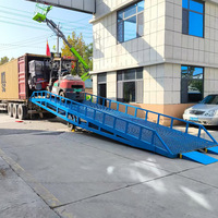 Niveleur de quai mobile télescopique en acier inoxydable OEM ODM avec actionnement manuel/hydraulique pour le chargement de conteneurs