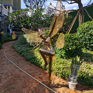 Sculpture de fée en acier inoxydable pour décoration de jardin extérieur, résistante aux intempéries, finition polie, ornement autoportant - Product Image 4
