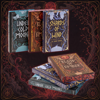 Impression de livres d'édition spéciale personnalisée de romans fantastiques avec bords estampillés, vernis sélectif UV, gaufrage à chaud et reliure cousue parfaite