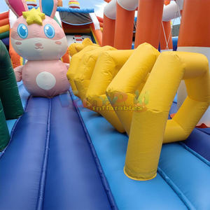 Castillo inflable comercial con temática de carnaval, parque de juegos, zona de saltos, obstáculos y combo de diversión. - Product Image 5