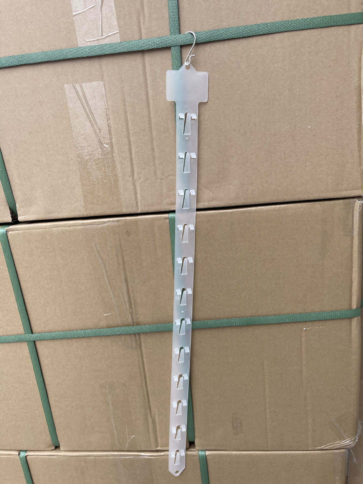 ตะขอโลหะโปร่งใส