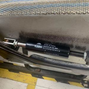 Kustom Supa Stabilus Gas Pegas Pengunci Kaku Pegas Gas Mini Penopang Pegas untuk Suku Cadang Otomotif Kursi Bus Pelatih - Product Image 5