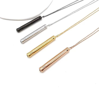 Collier avec pendentif en acier inoxydable, bijou classique
