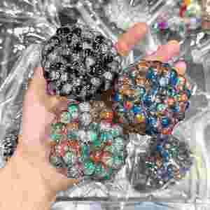 ของเล่นบีบยืดได้รุ่นเมจิก 6 ซม. ลูกปัดเรืองแสง ของเล่นบีบ TPR บรรเทาความเครียด ของขวัญสำหรับเด็กและผู้ใหญ่ สร้างบรรยากาศแห่งความสุข - Product Image 1