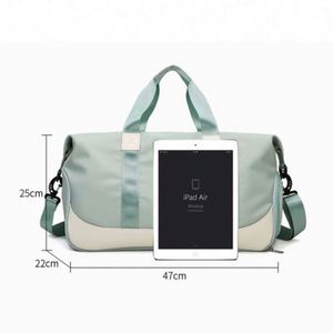 Sac de voyage au design moderne, sac de sport populaire pour femmes, sac de sport personnalisé avec compartiment à chaussures - Product Image 2