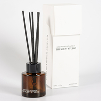 Marque en vrac simple vide élégant salle ronde parfum baume arôme attar diffuseur de roseaux bouteille en verre
