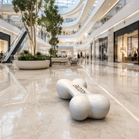 Banco de Fibra de Vidrio con Forma de Hueso, Asiento de FRP Brillante, Escultura Decorativa para Centros Comerciales, Exposiciones y Paisajismo